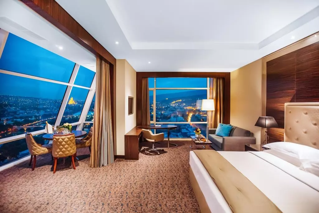 هتل بیلتمور تفلیس